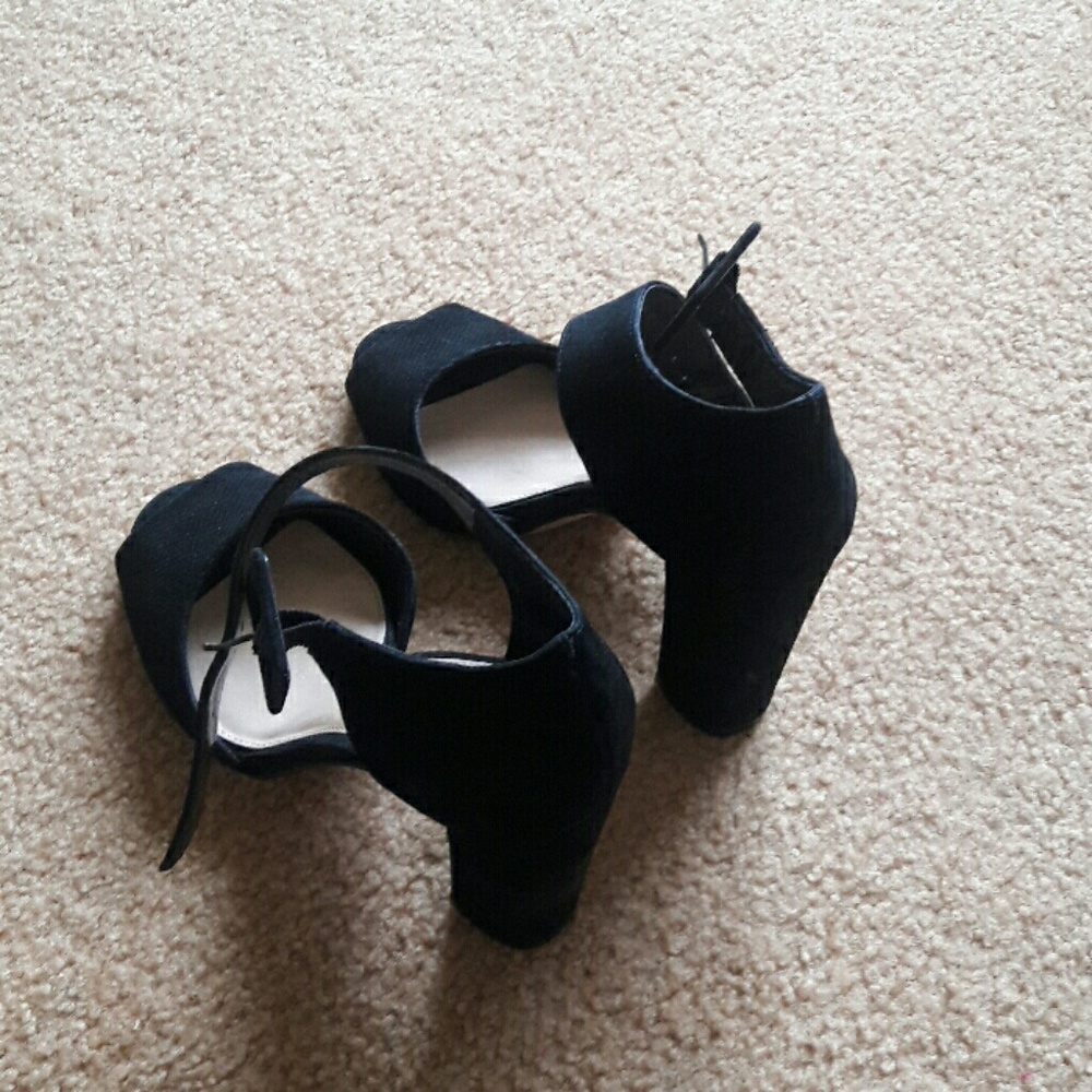 New Vince Camuto pump Shelbin 3
